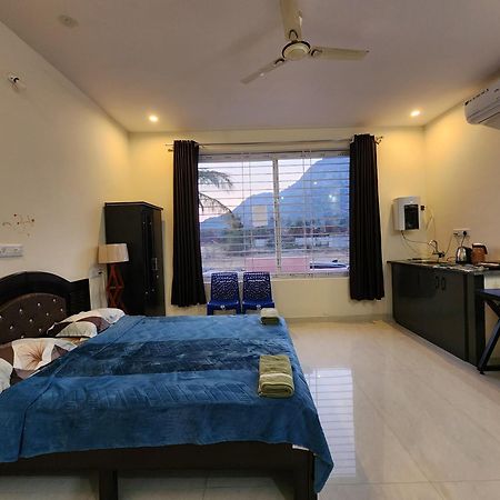 Villa In Skandagiri Bangalore Luaran gambar